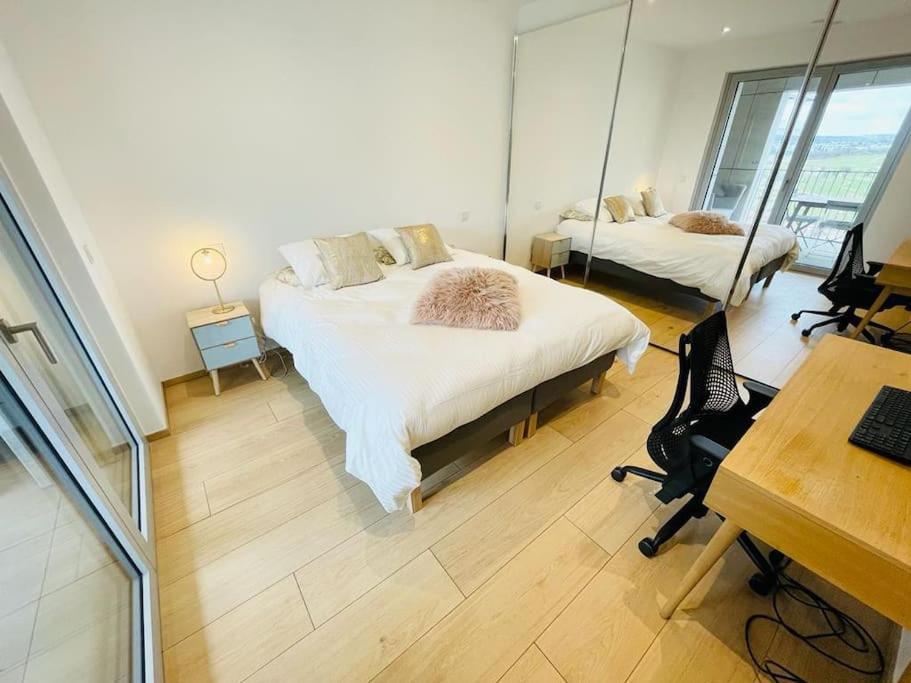 Luxury 3 Bedrooms Flat In The Heart Of Gasperich Terrace And Parking-cd2 Appartement